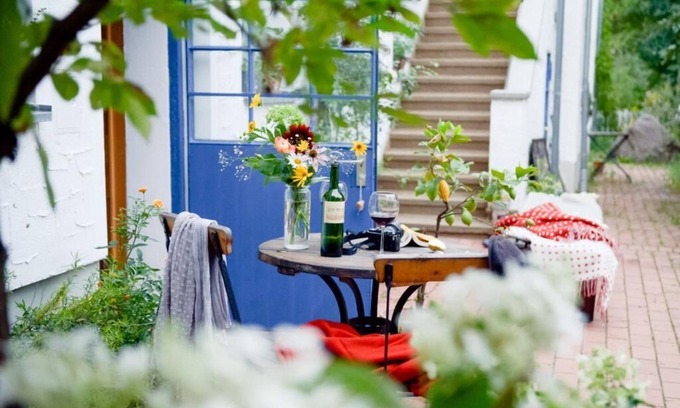 Vöhl-Herzhausen Condominio | Small romantic apartment with sauna, garden, pool