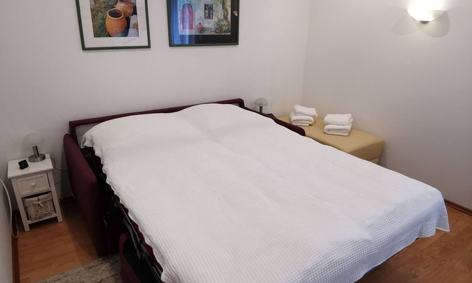 Stadtbezirk Nord Apartamento | Small room with bathroom