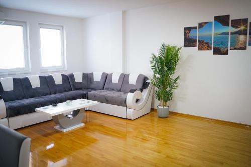 Kragujevac Apartamento | Smallville Apartment