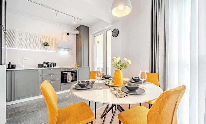 Timisoara Apartamento | Smart Home - Gloria Apartment by Avenue with AC, WiFi in welcoming Timișoara
