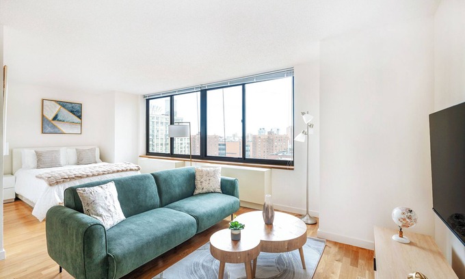 Upper East Side Apartamento | Smart UES Studio w/ Doorman, Gym and Pool #6180