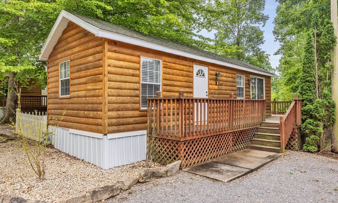 Monteagle Cabaña | Smarter than the Average Stay at the Yogi Cottage!