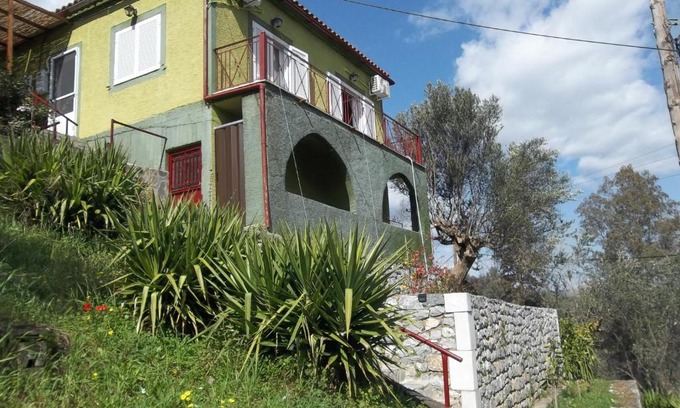 Karvelas Casa | Sminos Farm House E4 path, Γυθειο