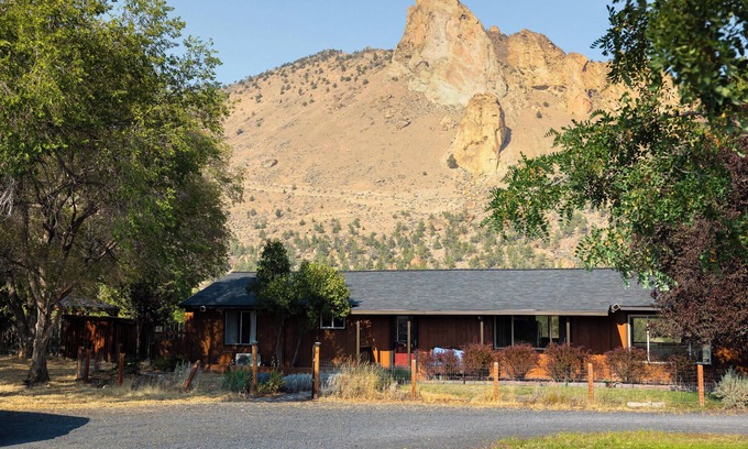 Terrebonne Casa | Steps from Smith Rock | Prime Location