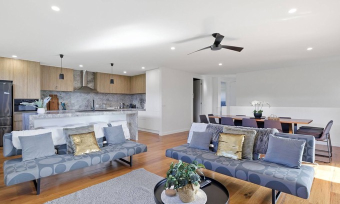 Smiths Beach Casa | Smiths Island Retreat