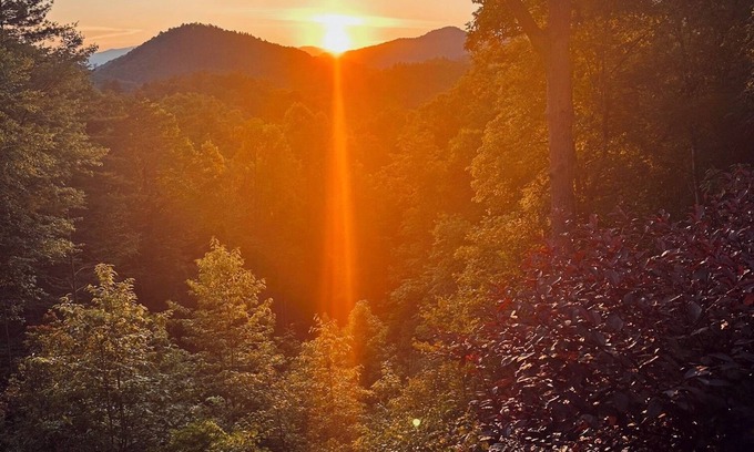 Robbinsville Cabina | Smokey Top Retreat - Cozy cabin in the Great Smoky Mountains