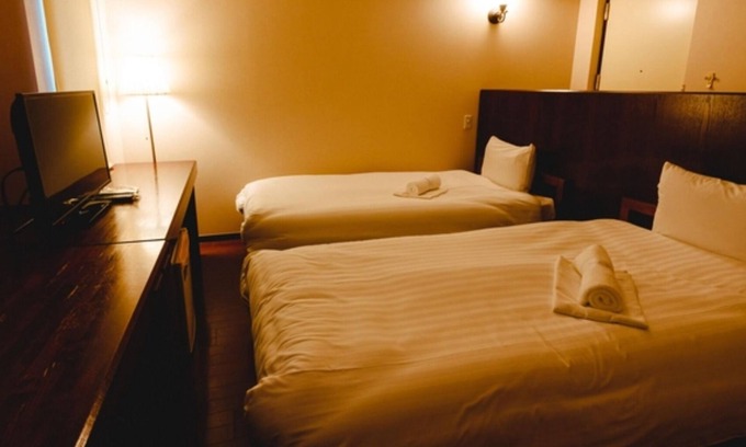 Aira Hotel | Smoking Twin Miracle Plus installed View of Sa / Aira Kagoshima