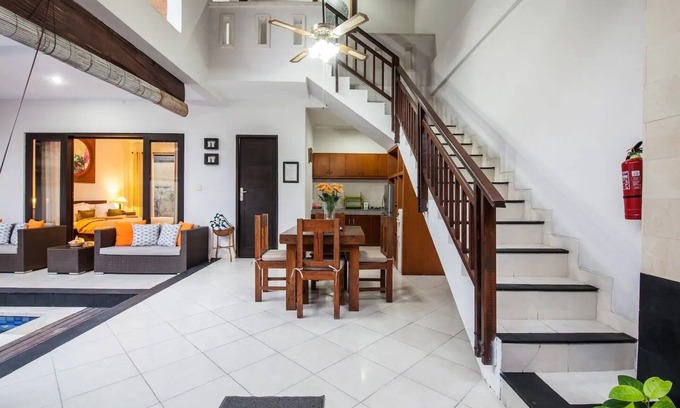 Legian City-Centre Villa | SMV. 4-BR · ❤️4BR Pool Prime Area Caminar a la playa N Tiendas Legian