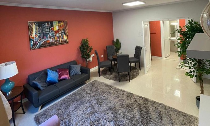 Al Muraqqabat Apartamento | smz hotel apartment