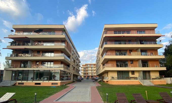 Silistea Snagovului Apartamento | Snagov Lake Luxury Apartment with lake view