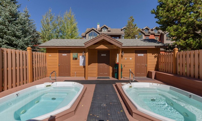 Mountain House Condominio | Snake River Village #29 by Summit County Mountain Retreats