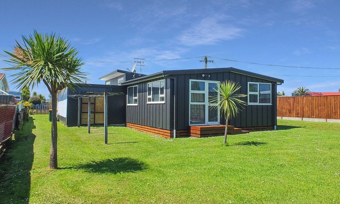 Foxton Beach Casa | Snapper Bach - Foxton Beach Holiday Home
