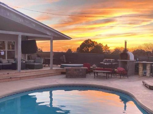 Northeast Heights Casa | SneakAway in Albuquerque