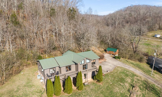 Columbia Cabina | Snow Creek Retreat 20 Minutes South of Franklin