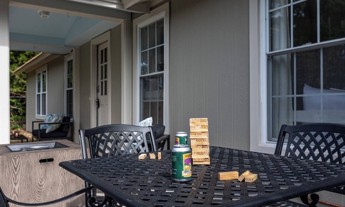 Savannah Cabaña | Snowbird 30 Day - Cottage on golf course