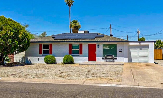 Encanto Casa | Snowbird-friendly home with central AC, washer/dryer & free WiFi - near golf