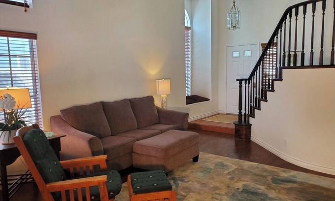 Via Marina Casa | Snowbird Rental 2-bedroom house in peaceful Port Hueneme - Ventura Area.