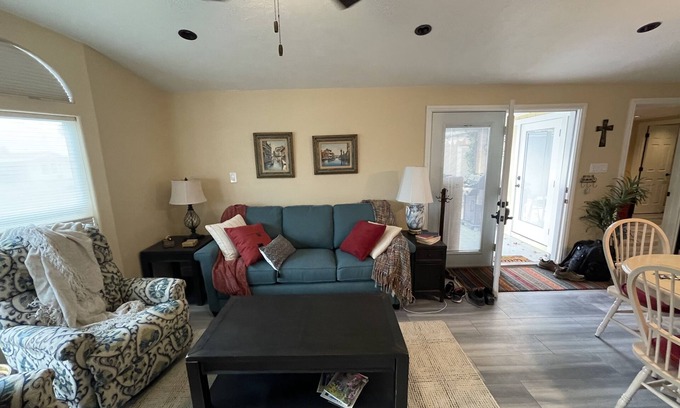 East Mesa Casa | Snowbirds! Age 55+ Gated community. Pool. Jacuzzi. Pickle Ball