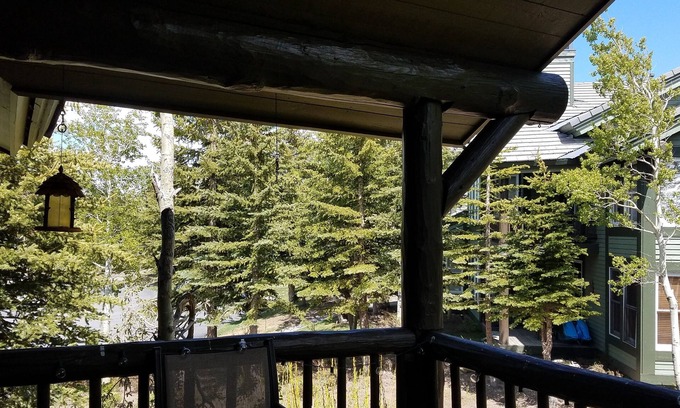 Crowley Lake Condominio | Snowcreek Resort Vacation Rental #904
