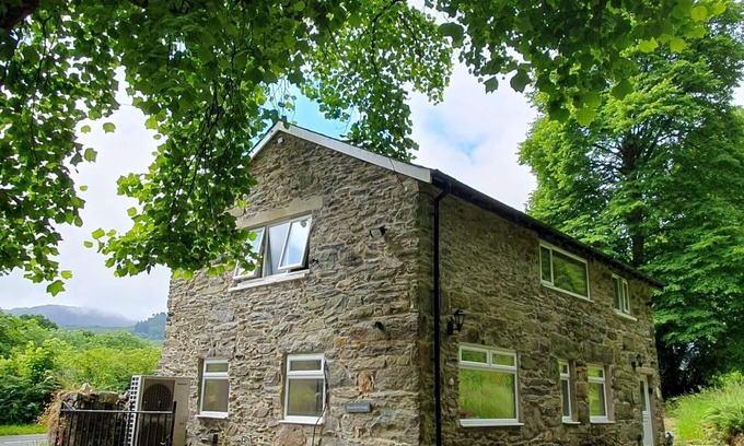Beddgelert Cabaña | Snowdon Cottage: 300 m from Watkin Path Mt Snowdon