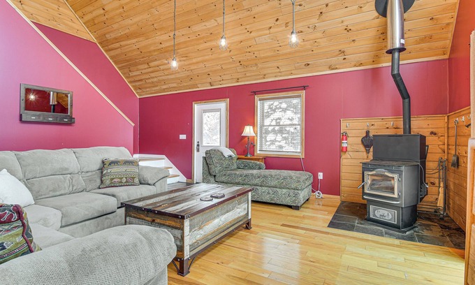 Morgan Cabina | Snowmobiling On-Site: Secluded Vermont Getaway