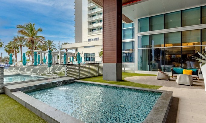 Clearwater Beach Complejo | Soak Up the Sunshine at Wyndham Clearwater Beach-1 Bedroom Deluxe