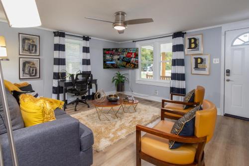 Mebane Apartamento | Soaking tub w Washer and Dryer, WiFi