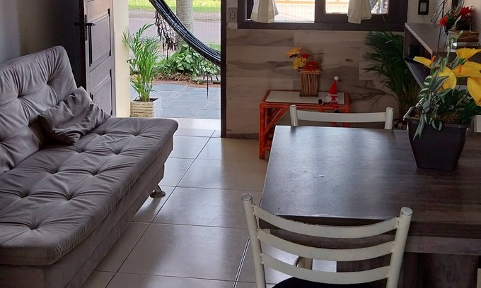 Capao da Canoa Casa | Sobrado Geminado, Segurança e Aconchego