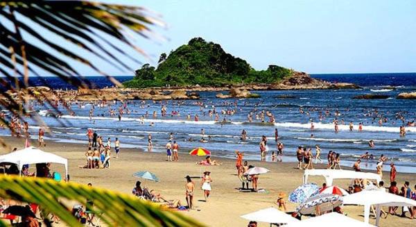 Praia dos Sonhos Casa | Sobreloja 50m da praia c/garagem
