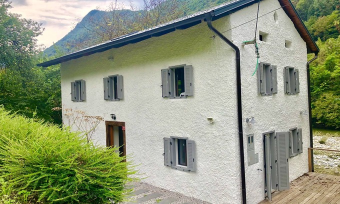 Tolmin Casa | Área de Soca - casa de campo restaurada en el río Idrijca