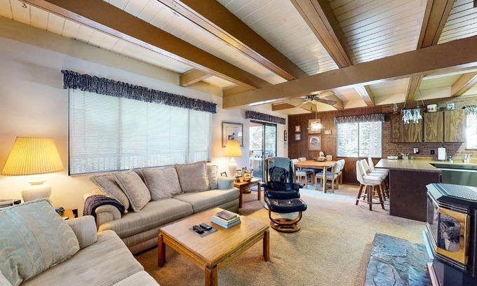 Pla-Vada Woodlands Casa | Soda Springs Sanctuary