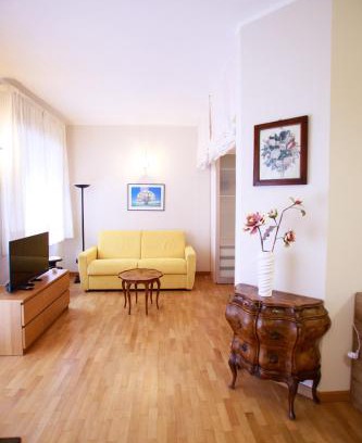 San Martino Apartamento | Sofia House with Private Parking