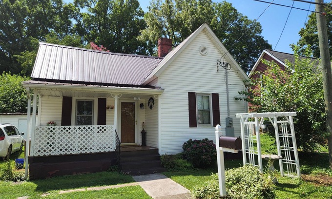 Knoxville Casa | SoKno Granny's House , cozy 1 bedroom cottage