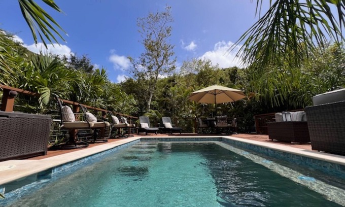 Fish Bay Villa | Sol Cottage Villa 2 BR, 1 BA, pool, lush landscaping, AC in fabulous Fish Bay