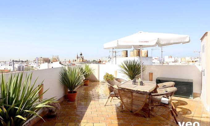 Santa Catalina Apartamento | Sol. Ático con 2 dormitorios, terraza y solarium