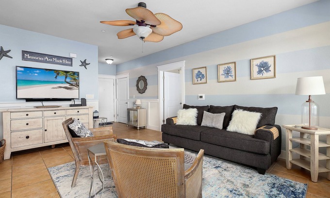 Galveston Condominio | Sol Searching - Ocean View - Easy Beach Access -