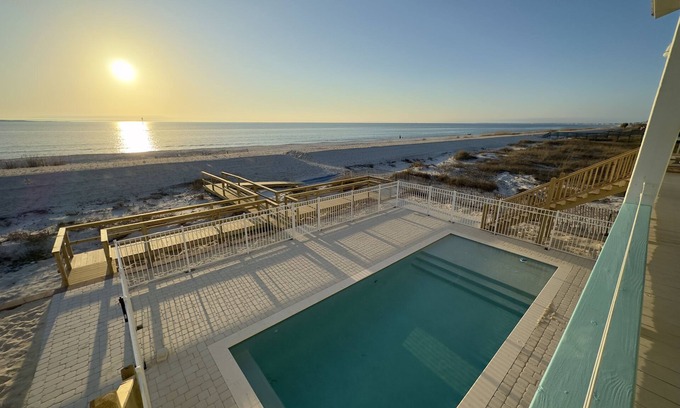Port St. Joe Casa | Sol Y Luna, 650 feet of Gulf Views! Sunsets over the water!