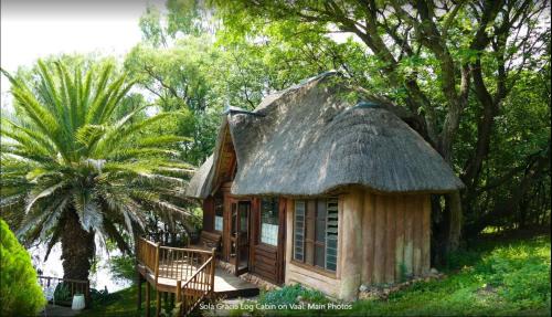 Lindequesdrif Otro | Sola Gracia Log Cabin on the Vaal