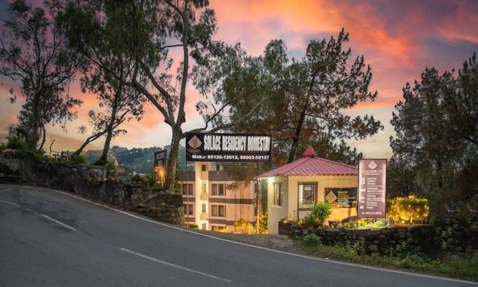 Kumarhatti Cama Y Desayuno | Solace Suites - The Himalayan Hometel