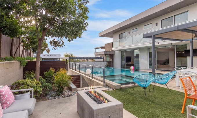 Solana Beach Casa | Solana Paradise - Coastal Luxury, Pool, Spa, AC, & Ocean Views!