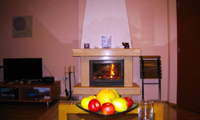 Old Town Apartamento | Solar nest with fireplace, terrace and panoramic view, 700 m from ski lift