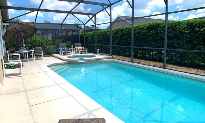 Four Corners Villa | ¡La villa de lujo cerca de Disney tiene un factor sorpresa, piscina / spa sur, sala de juegos y más!