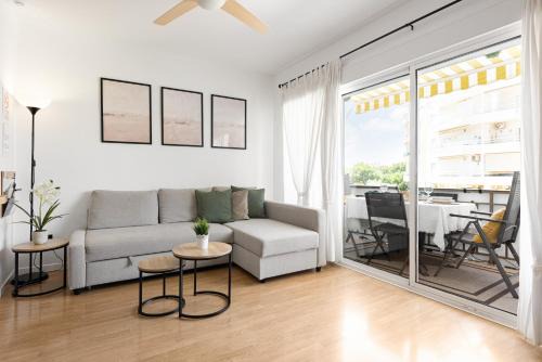 Carihuela Apartamento | Soleado y luminoso a 3 minutos de la playa-Carihuela