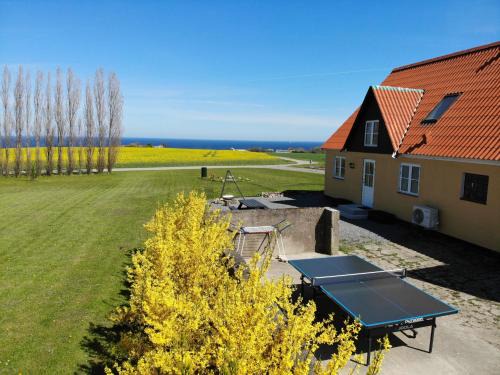 Gudhjem Apartamento | Solhjem Bornholm - sea view - big garden