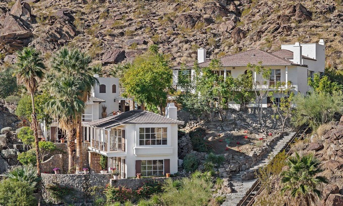 The Mesa Casa | 'Somerset Ranch' 6 BR, 28 acre hillside retreat