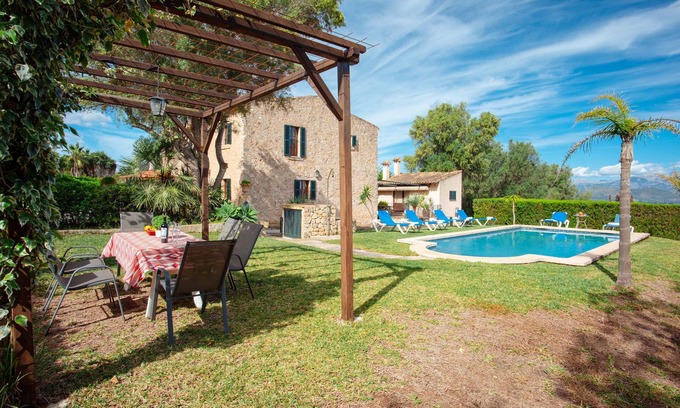 Llubi Villa | SON BURGUET - Preciosa finca con piscina privada y Wifi gratis en Llubí