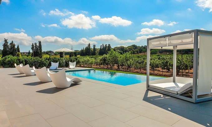 Llubi Villa | Son Calet 156 moderna villa con piscina privada, jardín, zona barbacoa y aire acondicionado