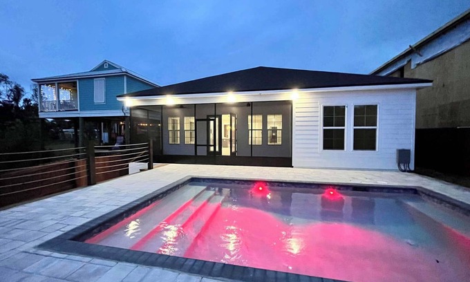 Miramar Beach Casa | Son of a Son of a Sailor! 3-bedroom house in Panama City Beach in-ground pool.