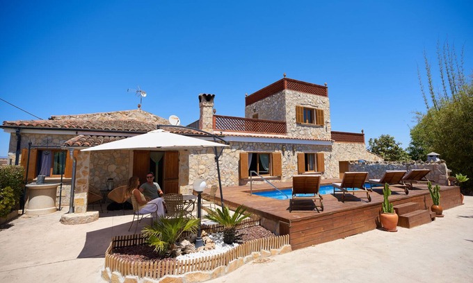 Maria de la Salut Casa | Son Roig,lugar idílico, en el Corazón de Mallorca, cerca de la playa y montaña