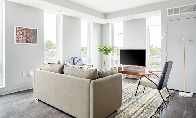Minneapolis Apartamento | Sonder at LUNA | Spacious Two-Bedroom Apartment w/ Balcony